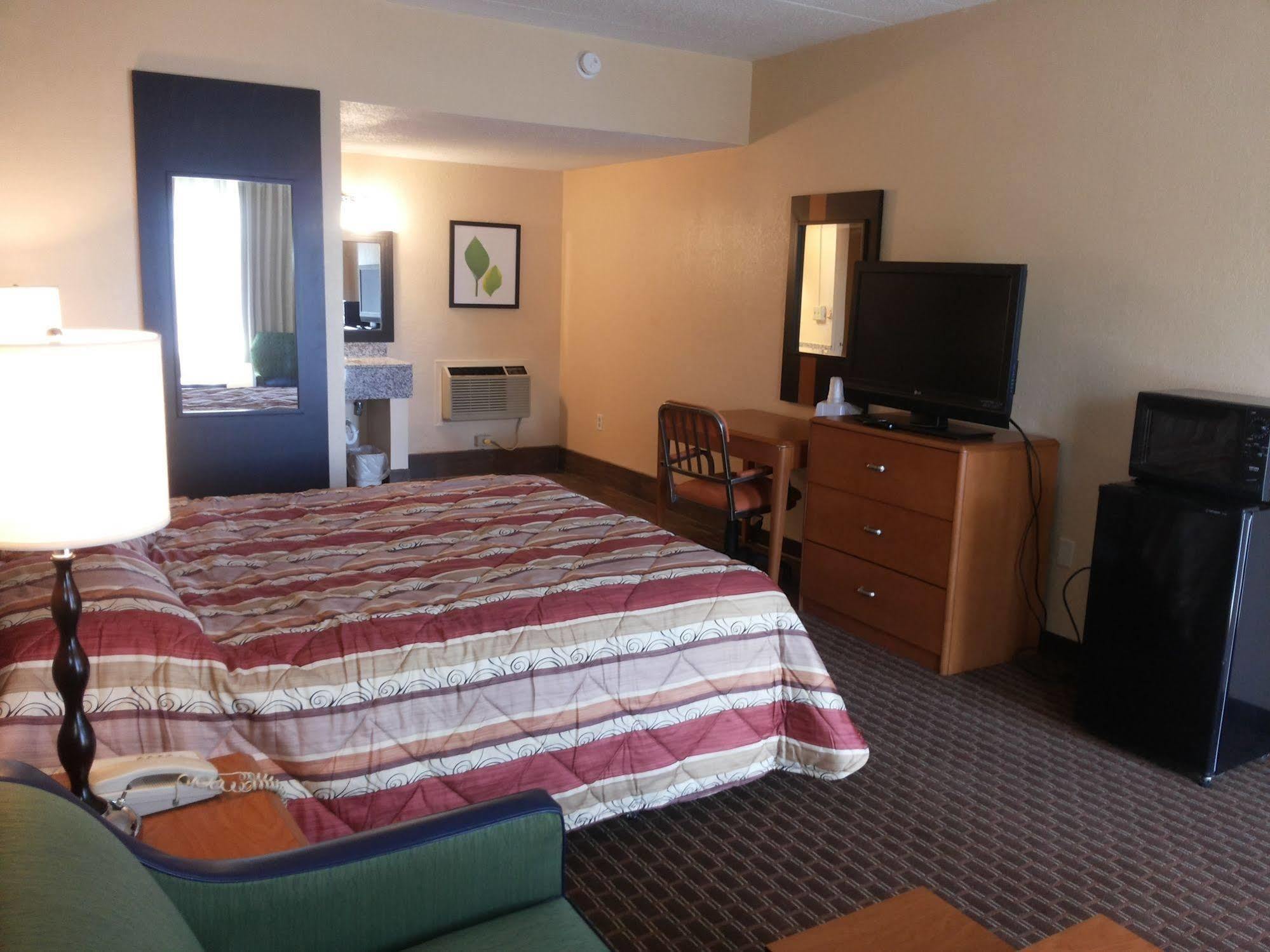 Diamond Inn & Suites Ричмонд Экстерьер фото