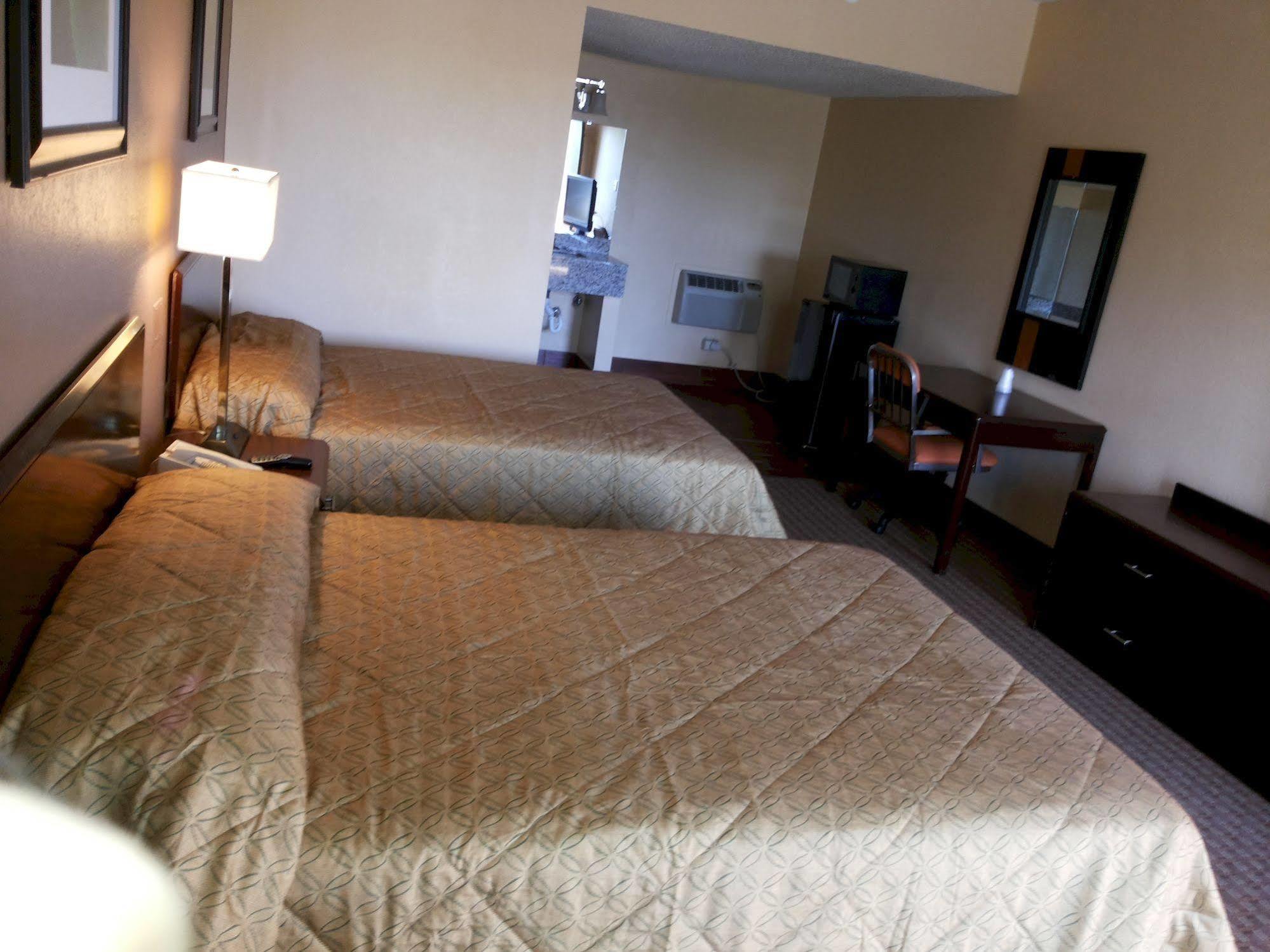 Diamond Inn & Suites Ричмонд Экстерьер фото